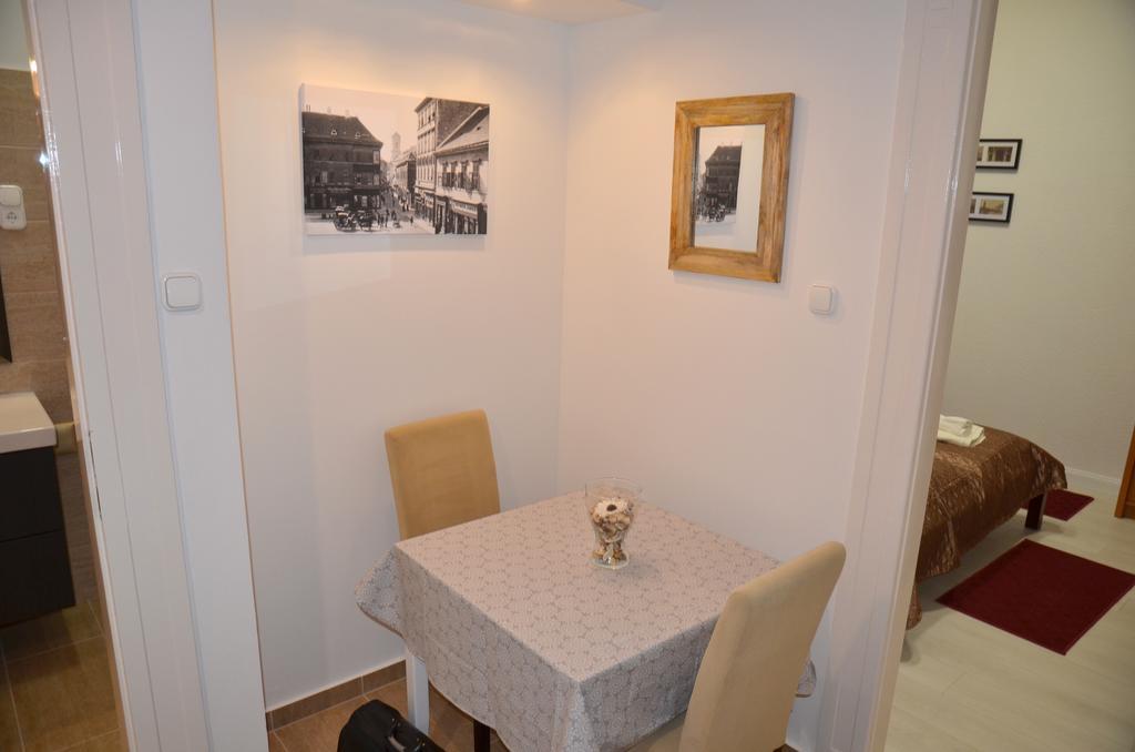 Vaci Street Downtown Apartments Будапеща Стая снимка