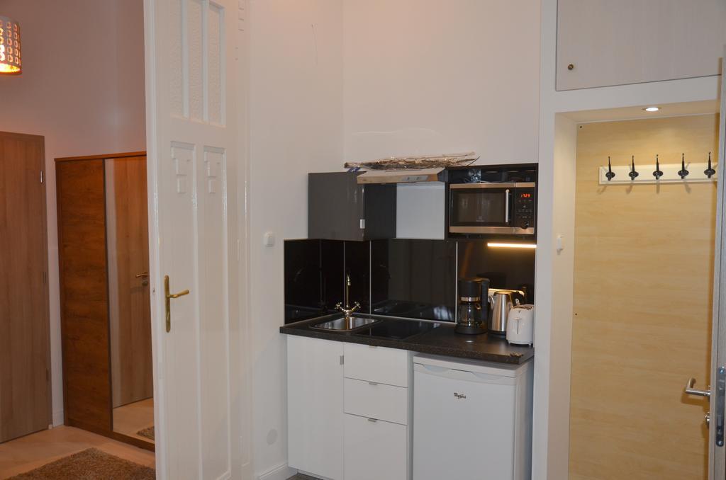 Vaci Street Downtown Apartments Будапеща Стая снимка