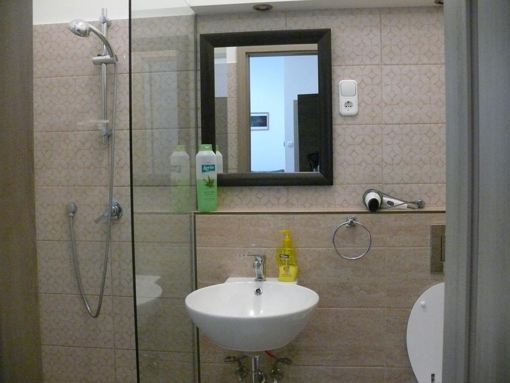 Vaci Street Downtown Apartments Будапеща Екстериор снимка